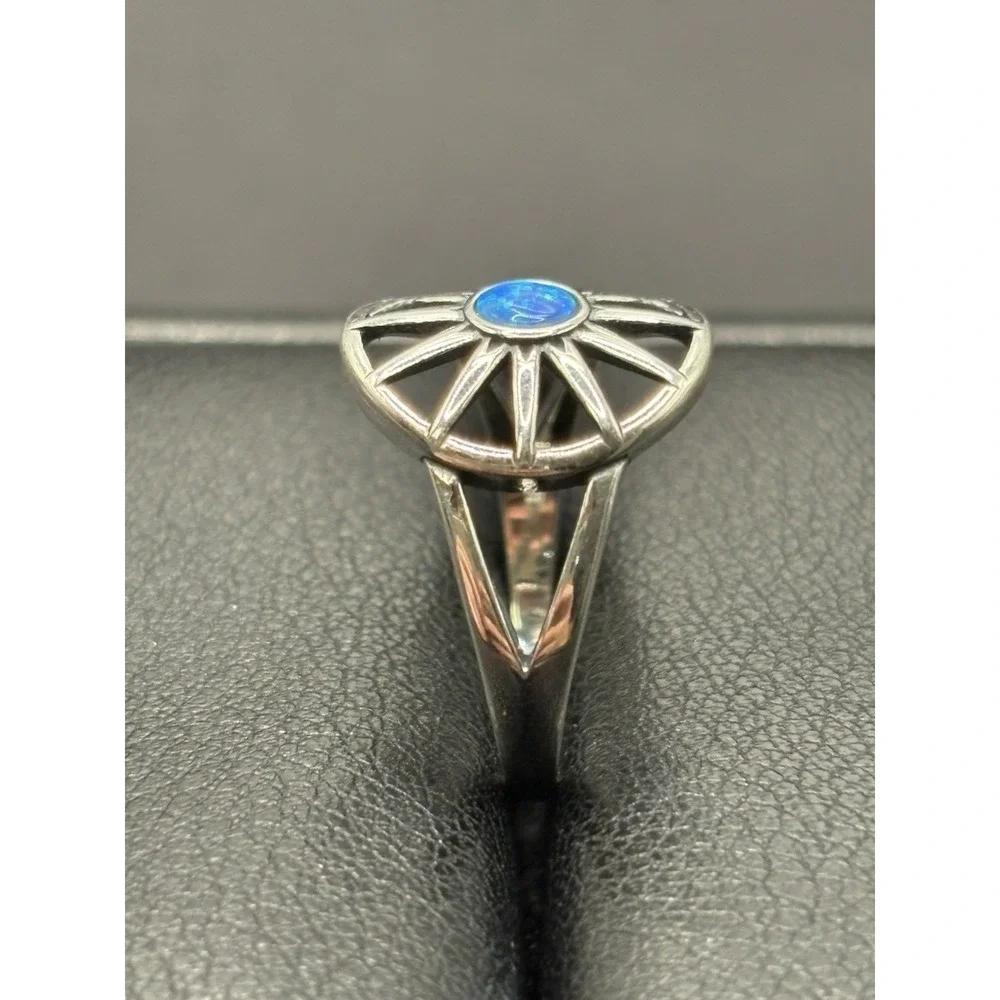 New Condition Sterling Silver Lab Blue Opal Sun Moon Ring Size 7 G29